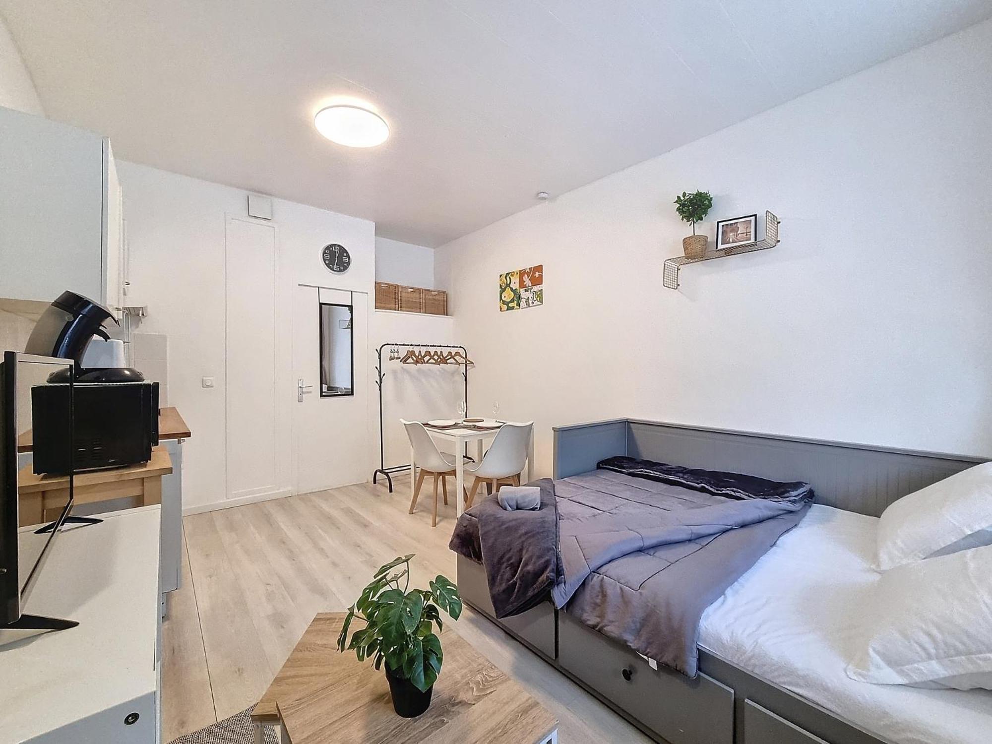Budget Studio Proche Lac Sévrier Екстериор снимка